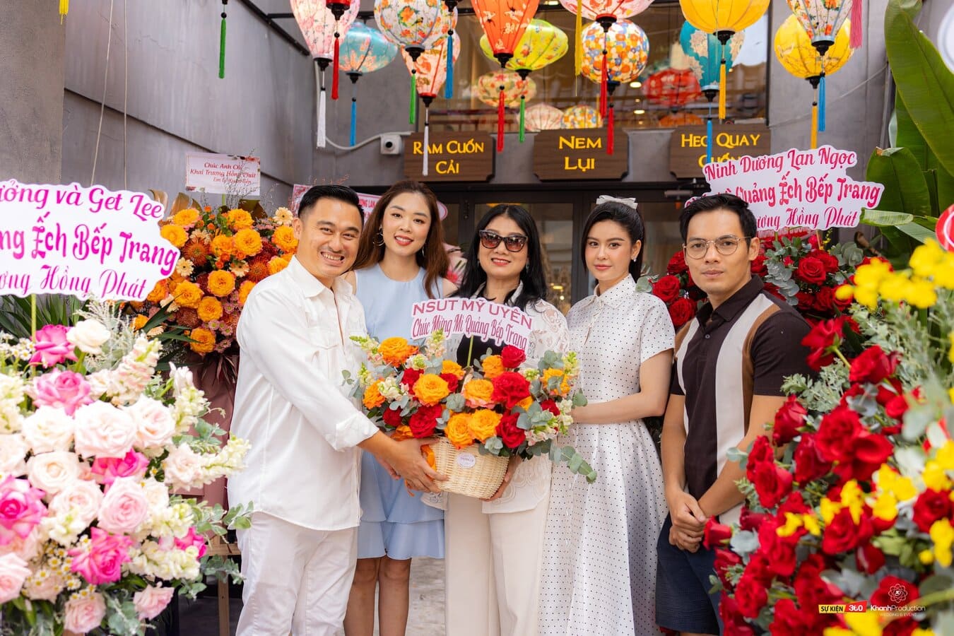 khai trương